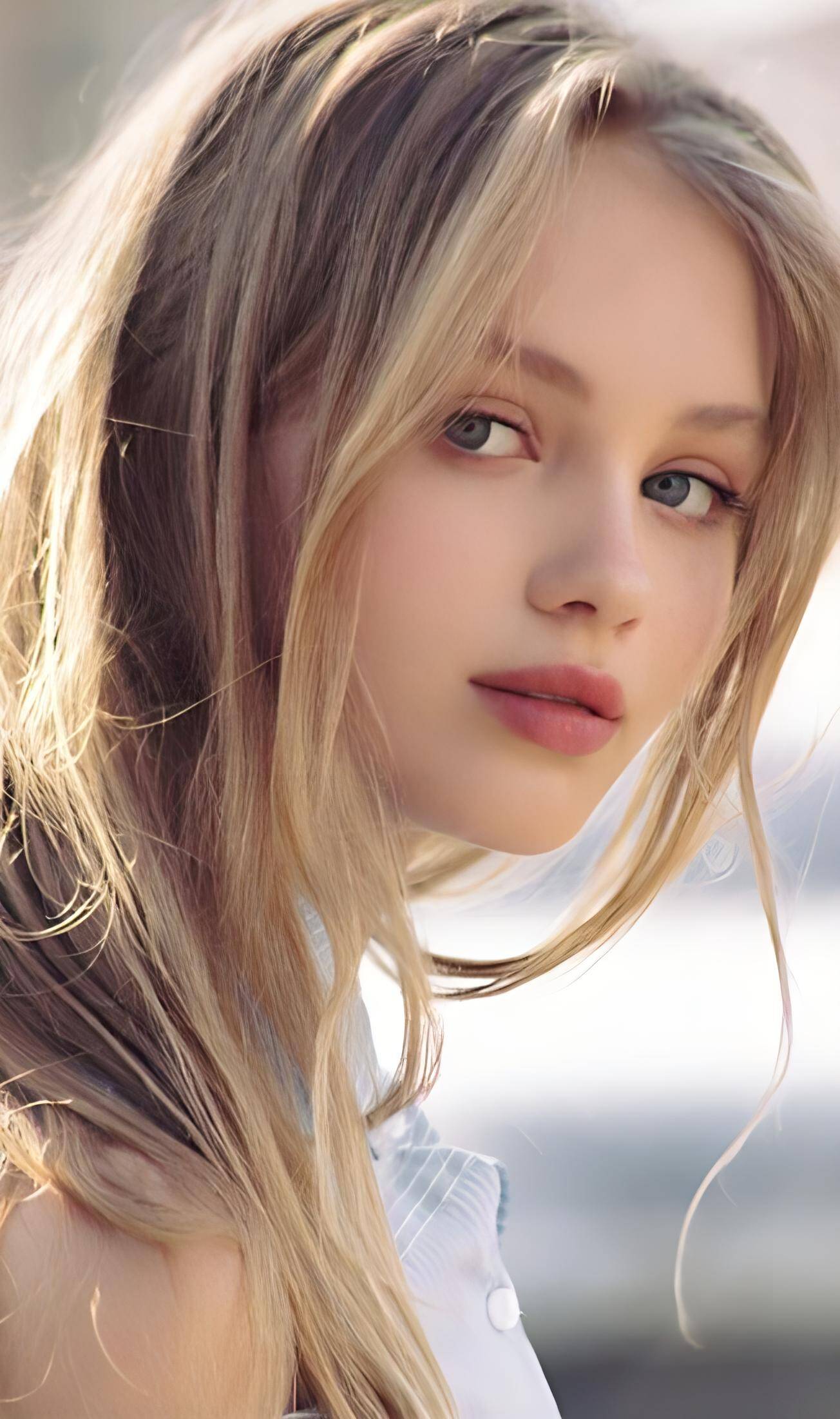 Sarah Mathews