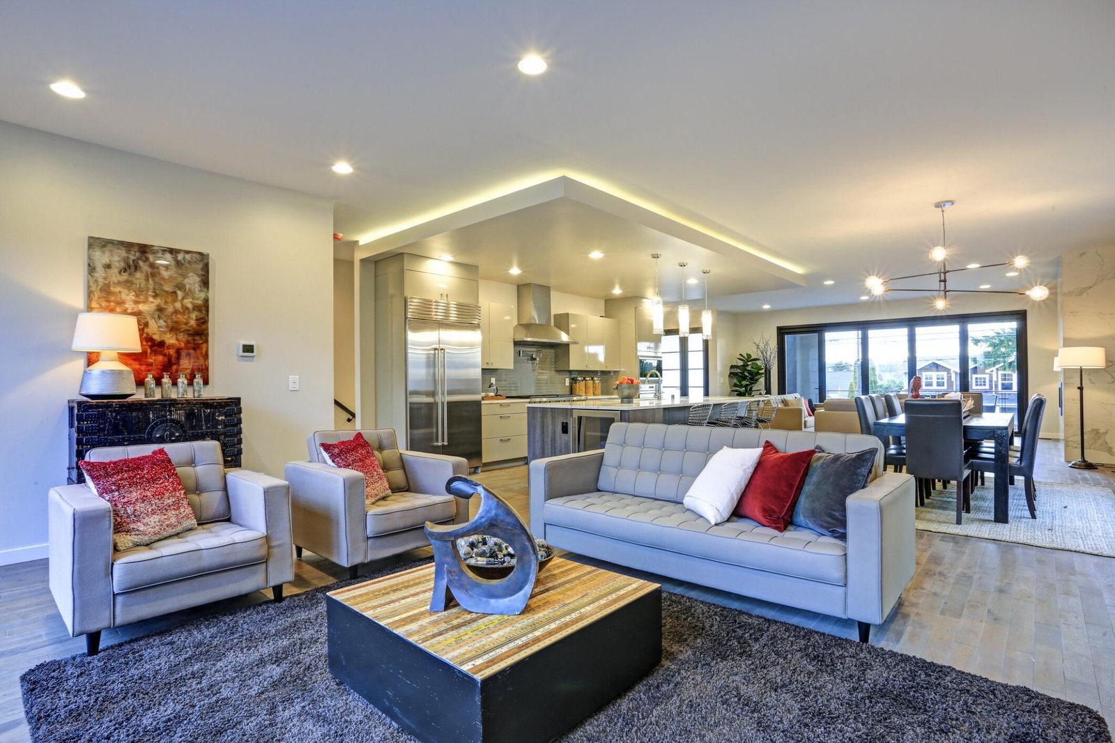 Elements That Can Elevate Your Living Room’s Design - InPeaks