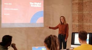a lecturer giving a session on artificial intelligence