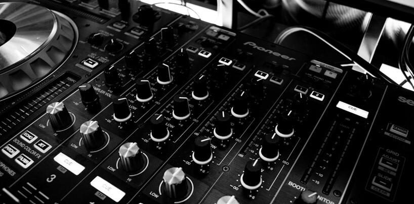 music instrument with sound analyzer in black and white mode