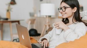 a lady browsing the products in an ecommerce site