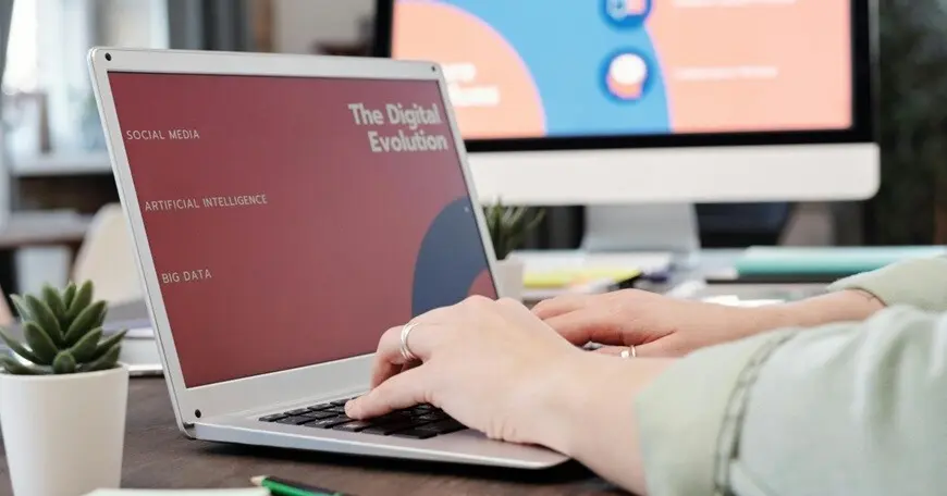 Artificial Intelligence used by a person in his laptop with slides