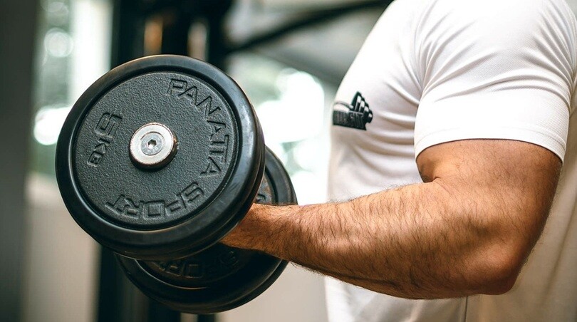 The Health Benefits of Lifting Weight and Different Ways to Lift Weights