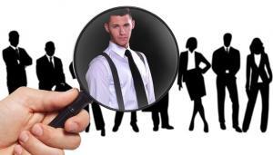 a magnifier user to scan for picking the right candidate for job