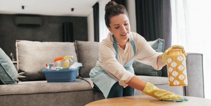 House cleaning hacks for removing stubborn dirt and stains quickly in kitchen and home surfaces.
