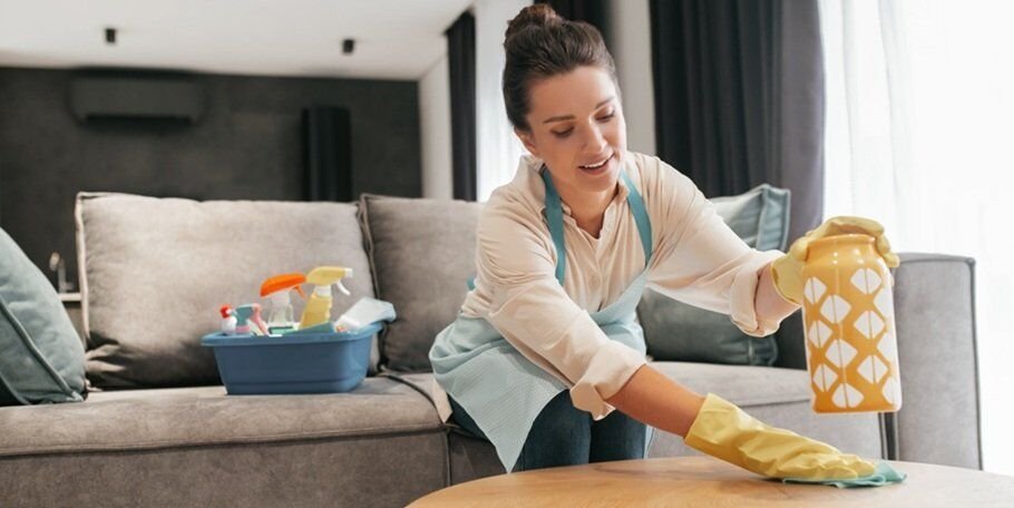 clean House cleaning hacks for removing stubborn dirt and stains quickly in kitchen and home surfaces.